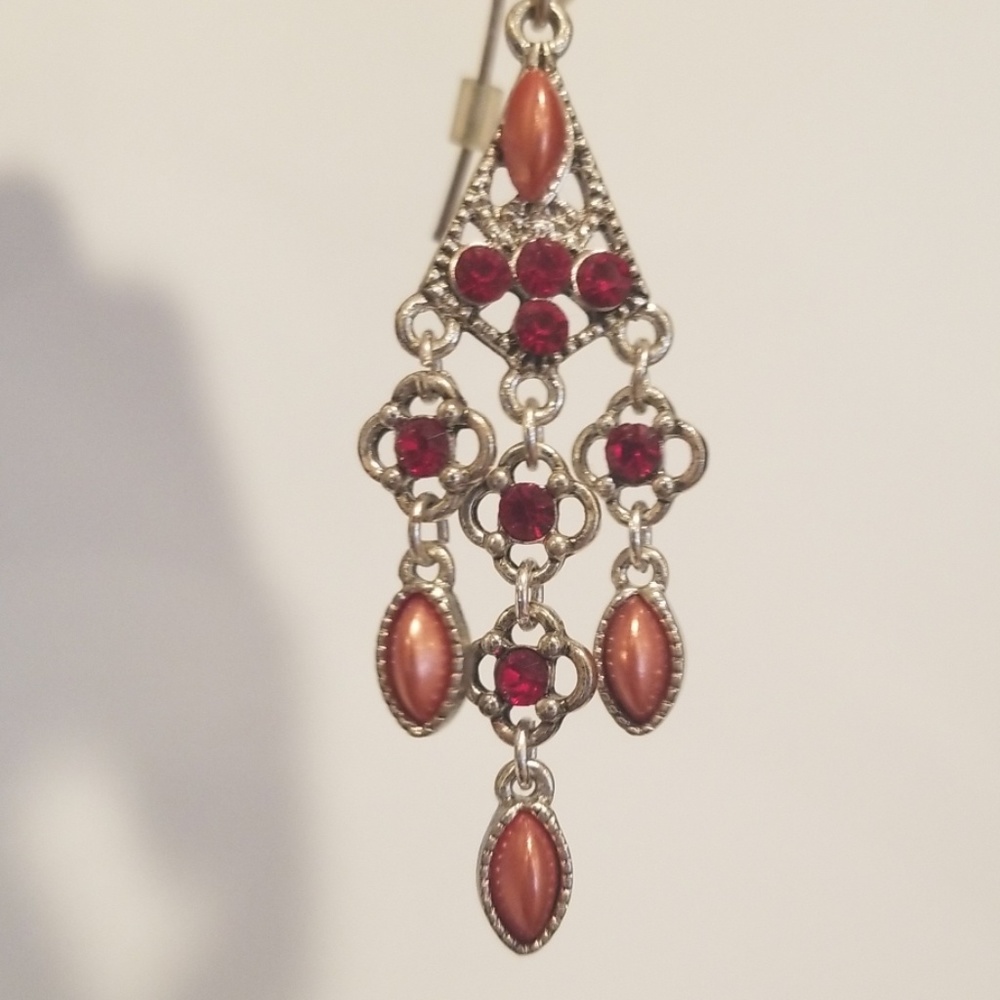 Chandelier earrings - Picture 5 of 5